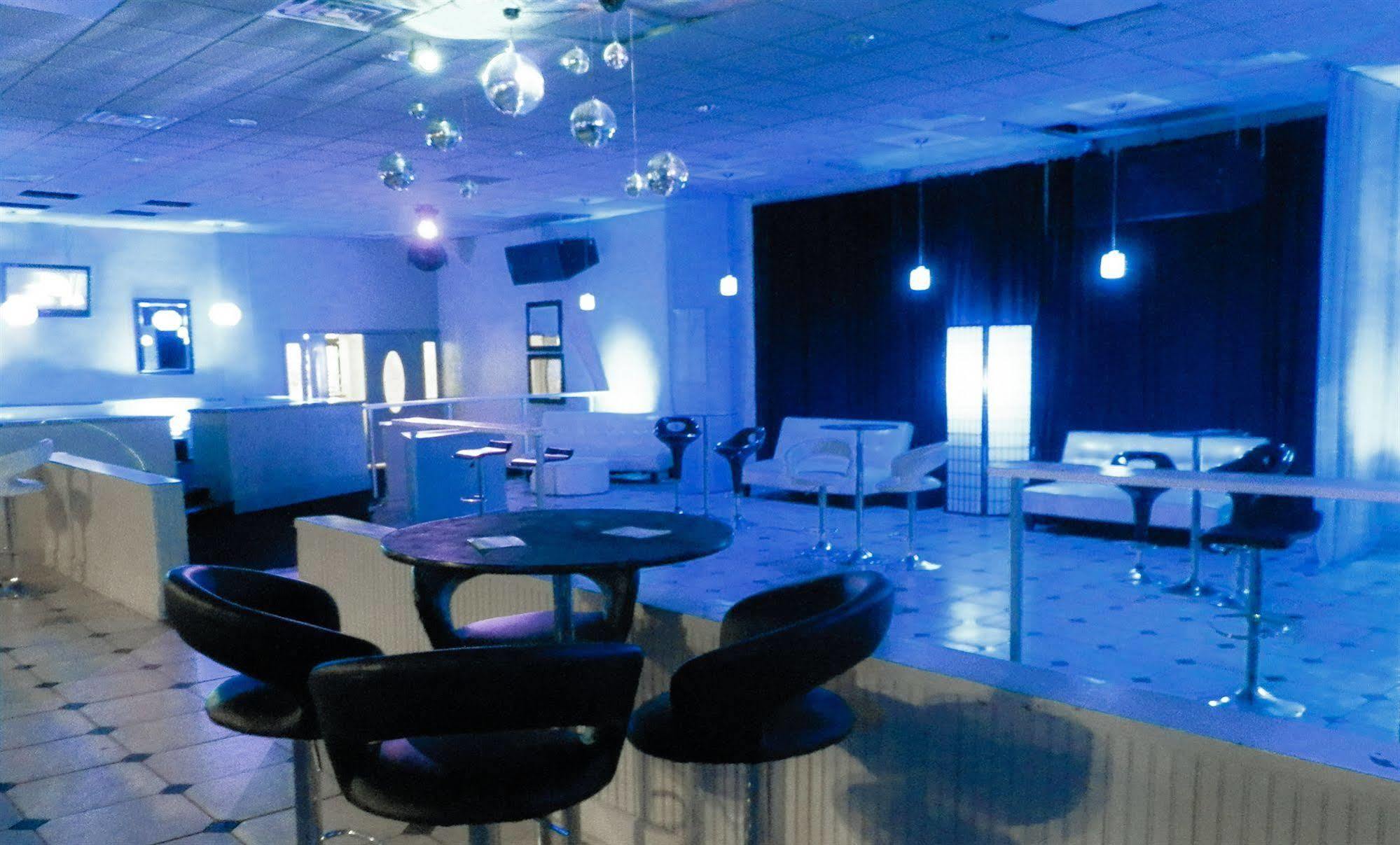 Regency Hotel & Conference Center ジャクソン エクステリア 写真